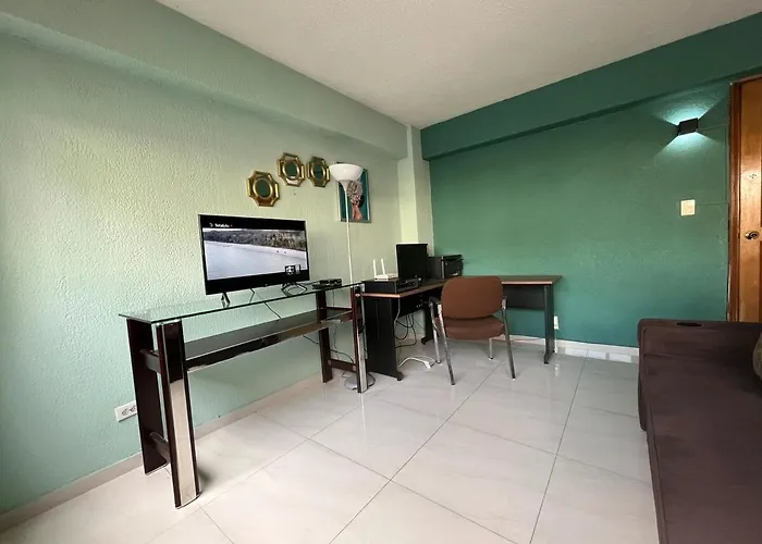 Espacioso Con Oficina Y Internet De Alta Velocidad Apartment