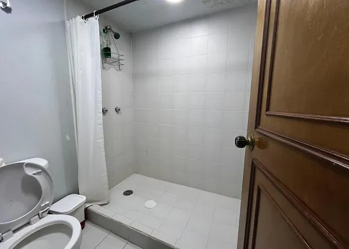 Espacioso Con Oficina Y Internet De Alta Velocidad Apartment