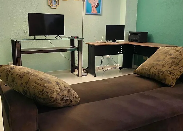 Espacioso Con Oficina Y Internet De Alta Velocidad Apartment